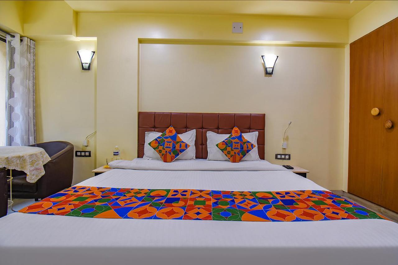 FabHotel SR Wakad Pimpri-Chinchwad Buitenkant foto